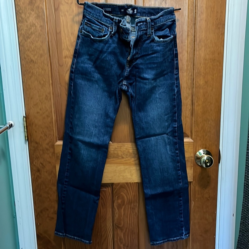 Hollister Men’s Classic Straight Jean (W28, L30)